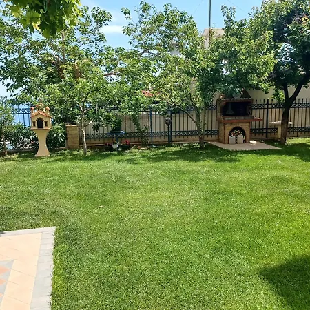 Garden House Kavala, Modern With Bbq, Motorcycle Parking & Access