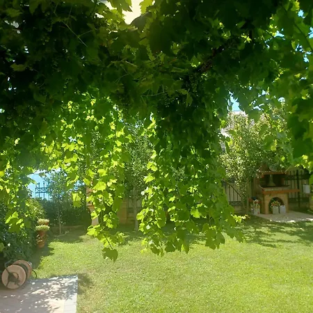 Garden House Kavala, Modern With Bbq, Motorcycle Parking & Access *
