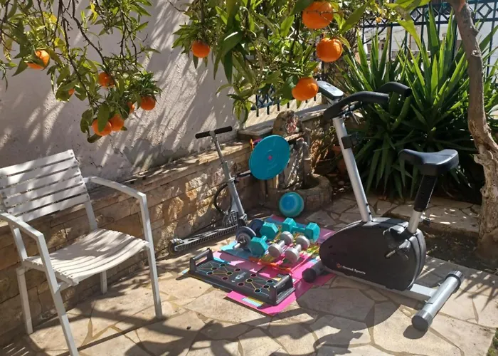 Garden House Kavala, Modern With Bbq, Motorcycle Parking & Access Apartamento Kavala