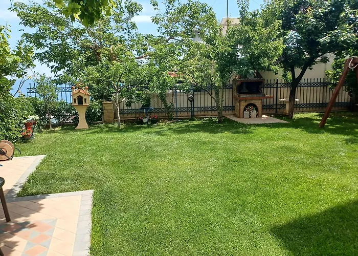 Garden House Kavala, Modern With Bbq, Motorcycle Parking & Access