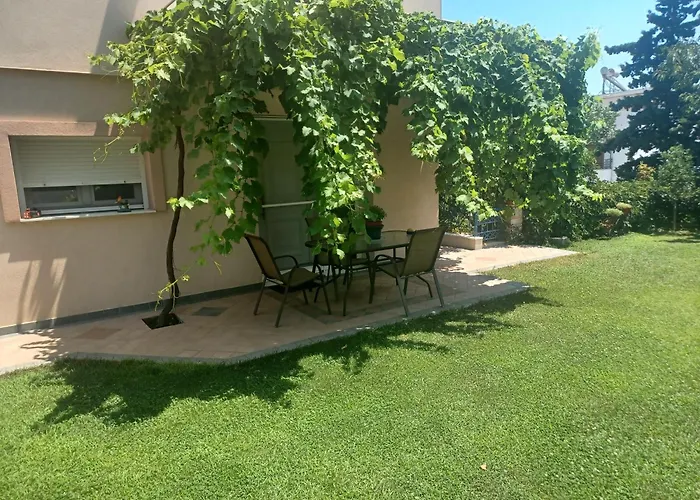 Garden House Kavala, Modern With Bbq, Motorcycle Parking & Access Apartamento Kavala
