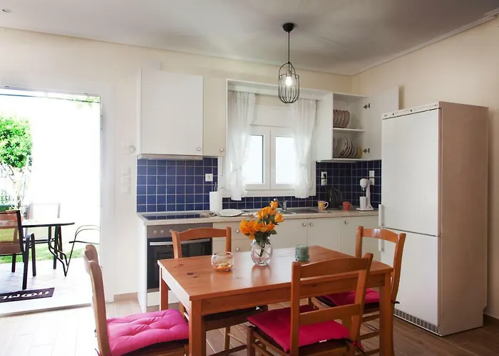 Garden House Kavala, Modern With Bbq, Motorcycle Parking & Access *