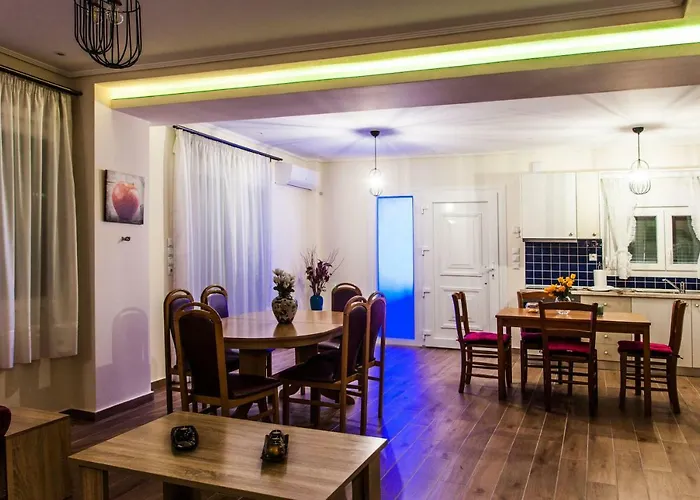 Garden House Kavala, Modern With Bbq, Motorcycle Parking & Access *